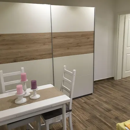 Hotel Zimmervermietung Arp 17